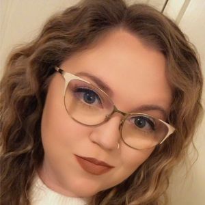 Meet your Posher, Veronica